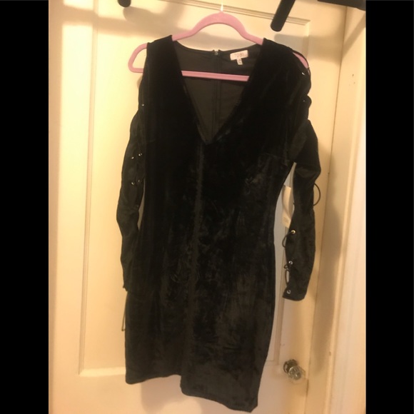 Tobi Black Velvet Lace Up Dress NWT - Picture 5 of 8